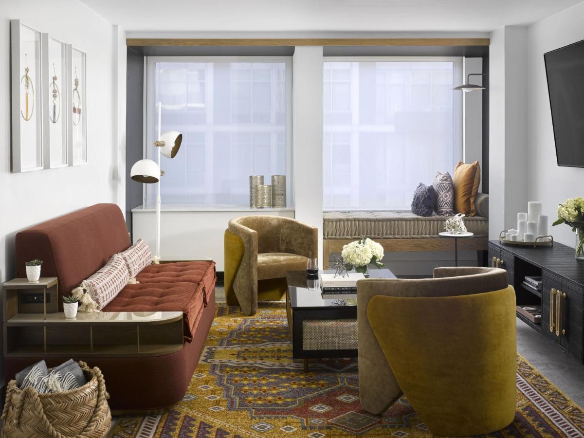 Vignette Collection Yours Truly Dc By Ihg Washington Luaran gambar A living room at The Standard East Village